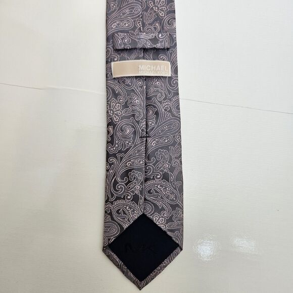 MICHAEL KORS Men's Tie Necktie Paisley Pattern 100% Silk Tie Purple Geometric 3" - Picture 2 of 7